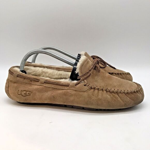 UGG Shoes - UGG Australia 5612 Dakota Shearling Driving Moccasins Women's 10 Chestnut Loafer